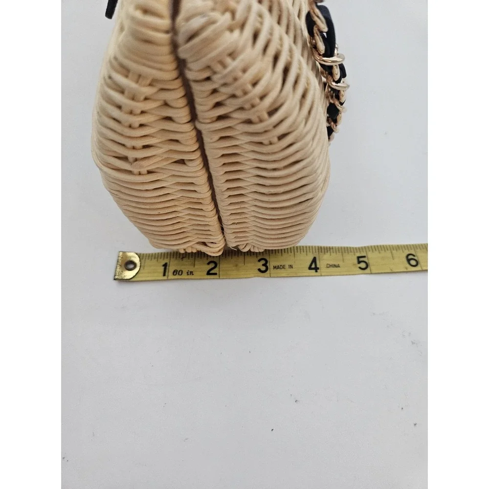 Tommy Bahama Natural Woven Clutch with Navy Flap NWT